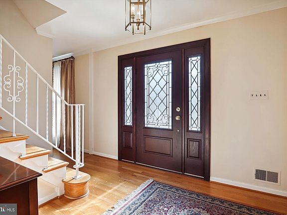 3rd image of 11419 Bedfordshire Ave