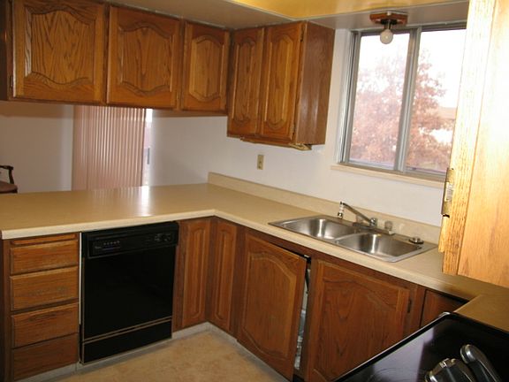 2nd image of 354 N Ponderosa Dr