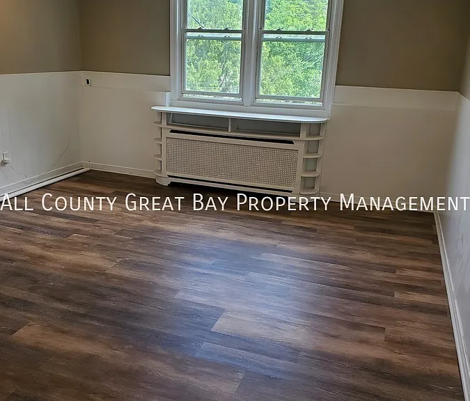 37 Maplewood Rd #4 — Photo 3
