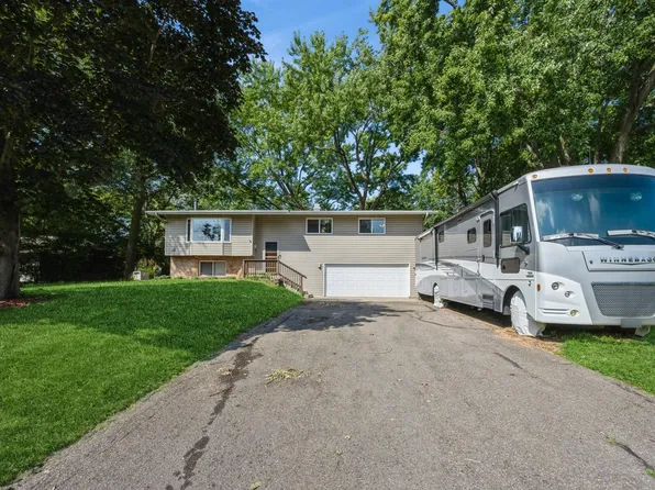 14686 Tyrol Cir, Shakopee, MN 55379