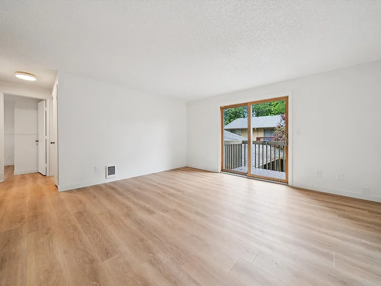 3924 SE 168th Ave — Photo 26
