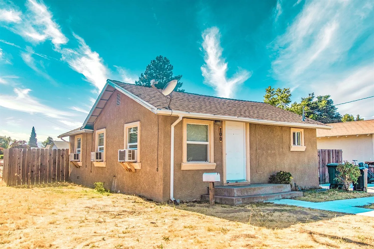 1202 Olive St photo 1