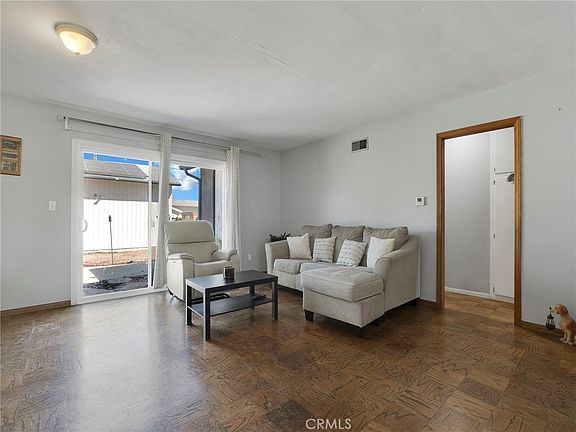 5th image of 10020 Mason Ave