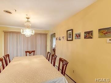 5th image of 5 Hobart Ct
