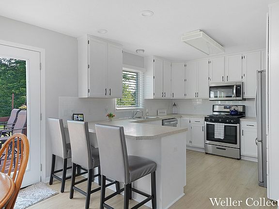 5th image of 12108 14th Ave NW