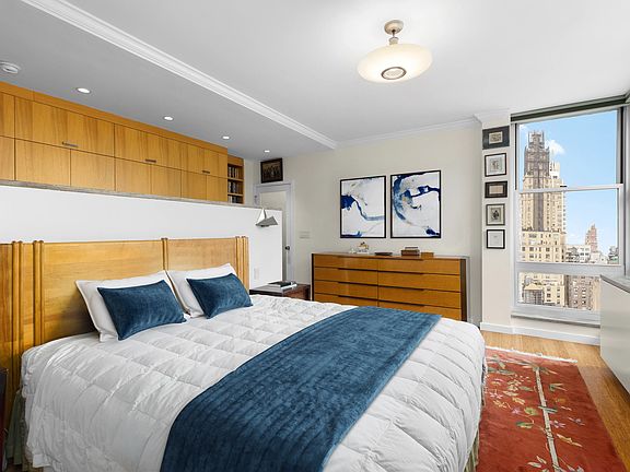3rd image of 80 Central Park W APT 7G