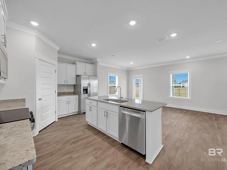 8984 Chabo Cir — Photo 6