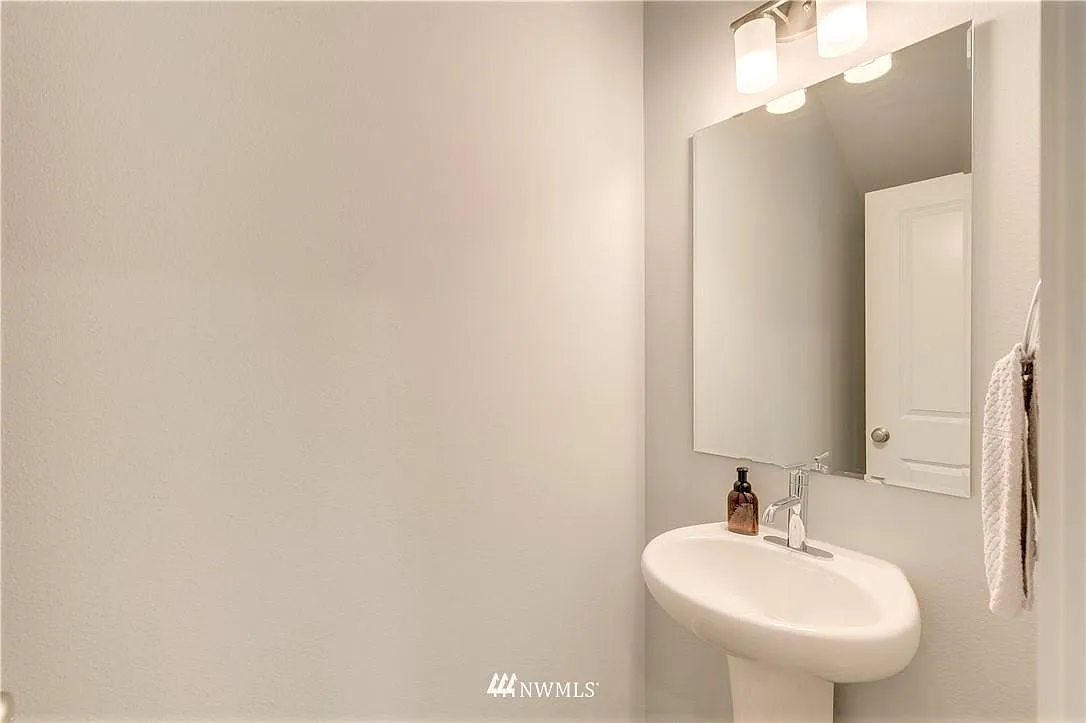 3311 156th St SW — Photo 4