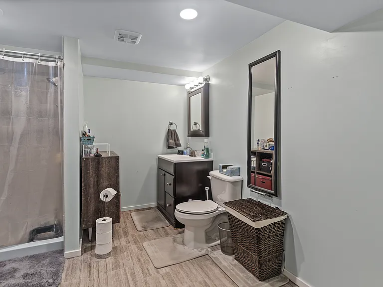 1064 Hackmann Cir NE — Photo 31