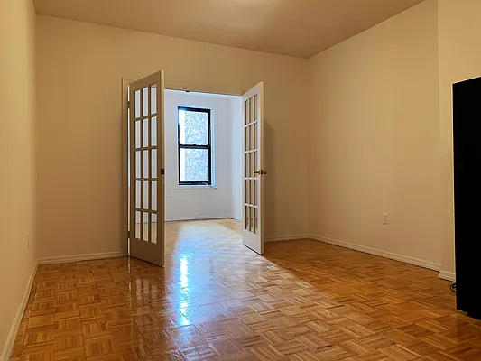 Rented by Buchbinder & Warren | media 9