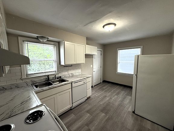 4th image of 969 Sheridan Ave
