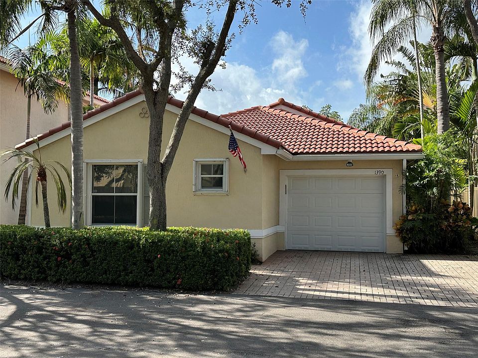 1st image of 1390 Sweetbay Way