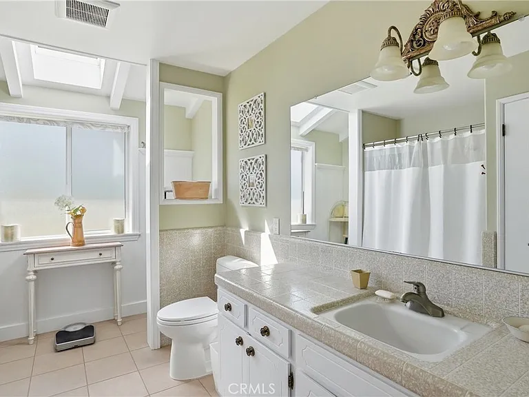 2611 Janin Way — Photo 23