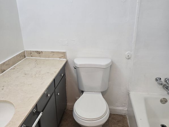 627 N Edison St APT 21