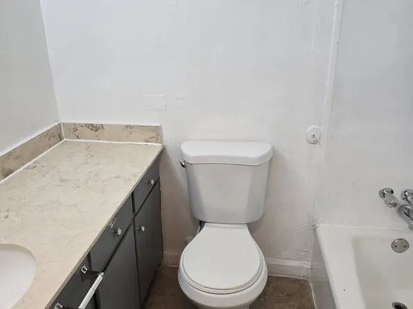 627 N Edison St APT 21, Stockton, CA 95203