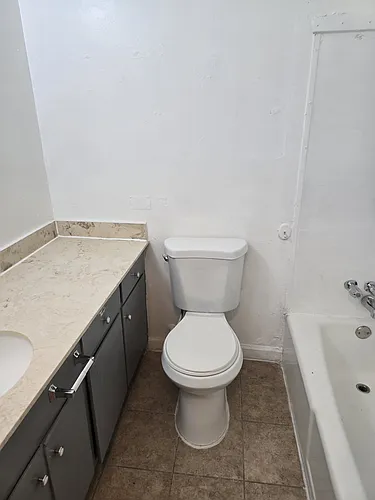 627 N Edison St #21 Photo 1