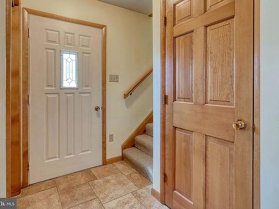 4th image of 206 Garden Ln