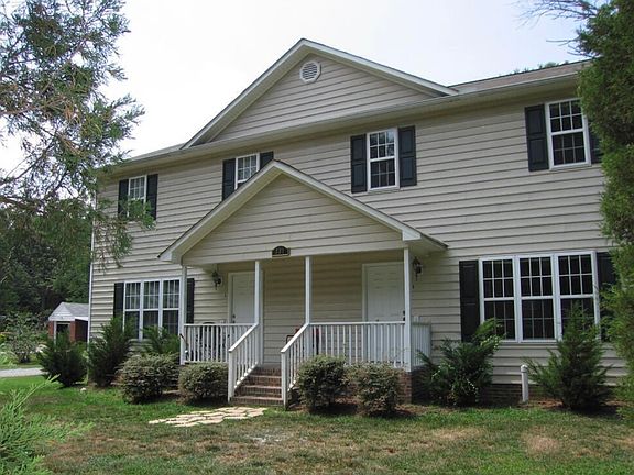 4th image of 301 Hillsborough Rd APT A