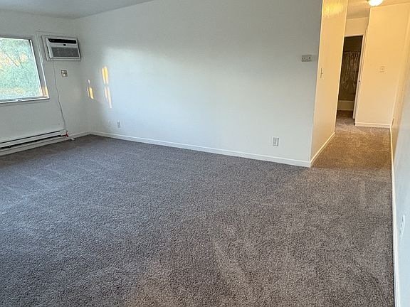 5th image of 750 Michigan Ave E #12