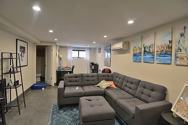 Rented by Hagstrom Management Inc | media 6