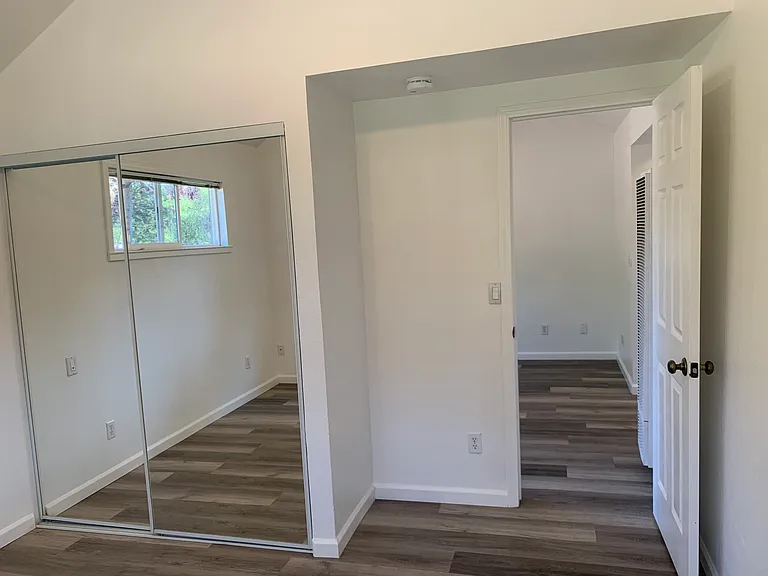 1850 Reiman Ln — Photo 13