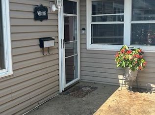 1502 Franklin Ln, Anoka, MN 55303