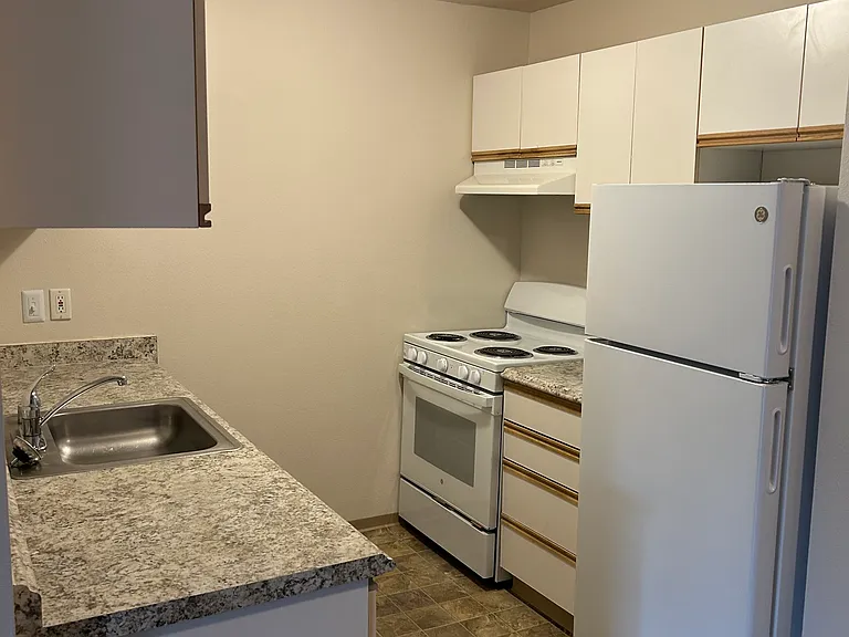 Westwood Heights East — Photo 10