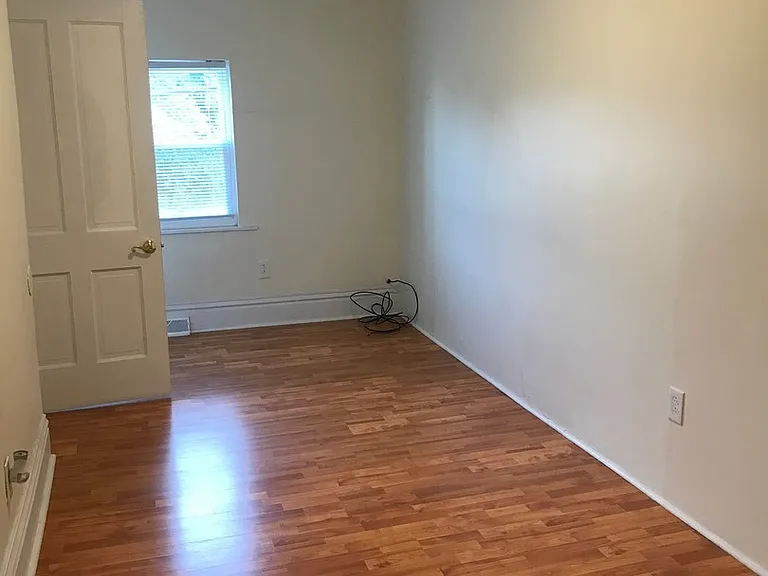1408 Fernleaf — Photo 3