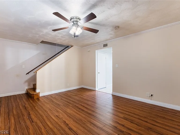 7084 Burcot Ave #J21 — Photo 5
