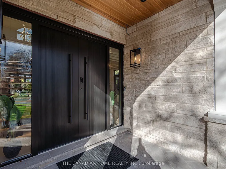 499 Rebecca St — Photo 4