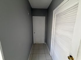 2375 NW 95th Ter, Miami, FL