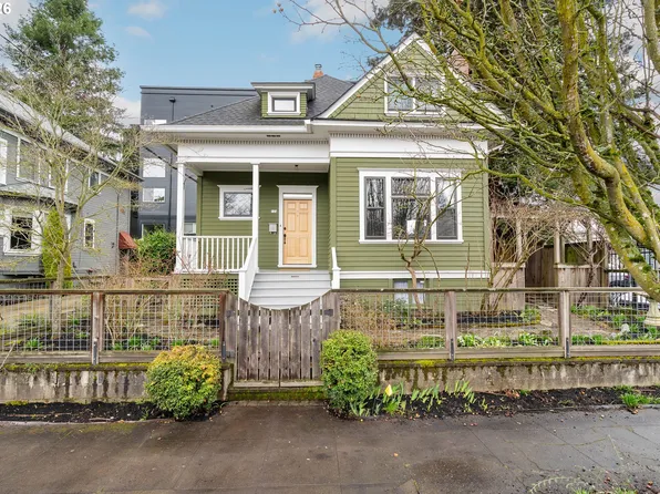 124 NE 18th Ave, Portland, OR 97232