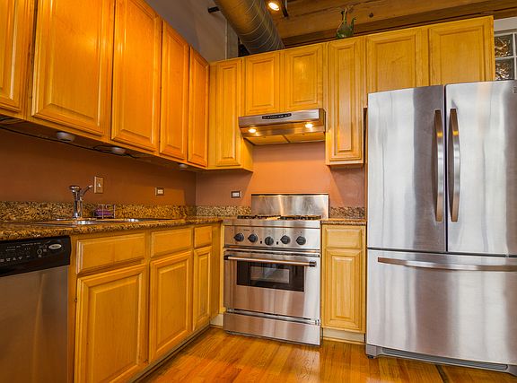 3rd image of 2735 W Armitage Ave APT 307