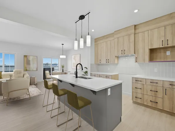 8909 223a St NW, Edmonton, AB T5T 7P3