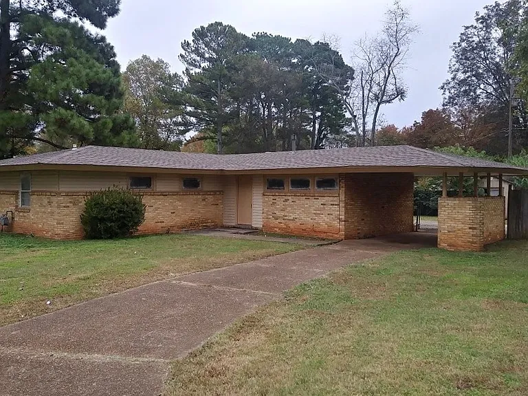 3043 Holiday Dr SW — Photo 16