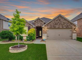 941 Basket Willow Ter, Haslet, TX 76052
