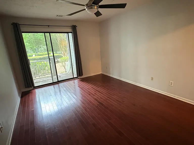 1718 Greystone Blvd #28 — Photo 6