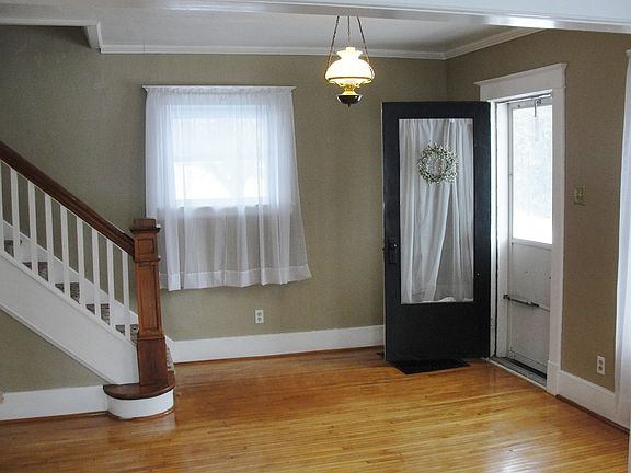 3rd image of 80 Leroy Street
