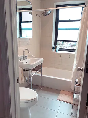 Rented by Charles Coutinho LLC | media 27