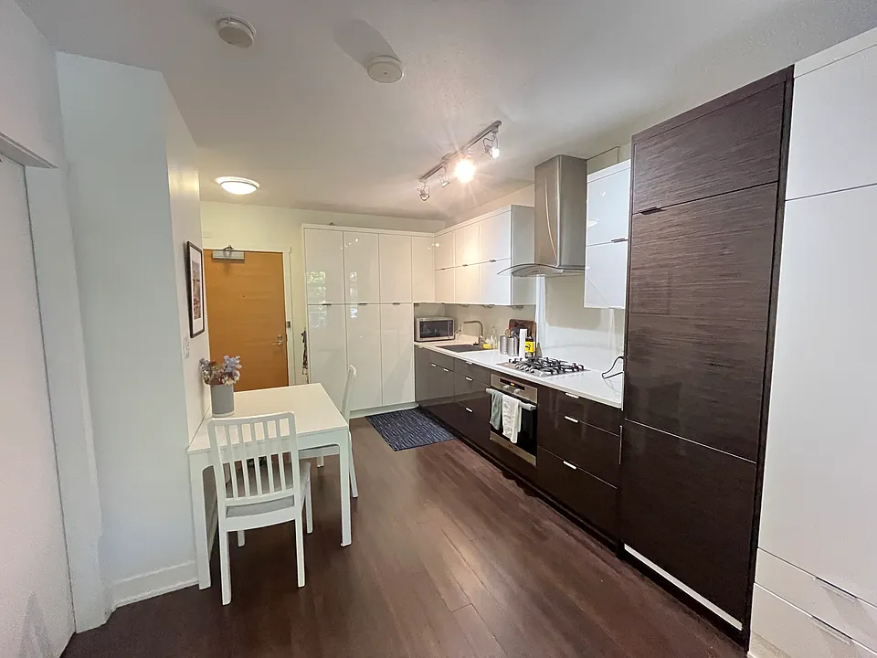 1777 W 7th Ave #212