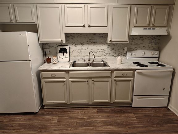 2nd image of 340 E Court St #30abf4b48