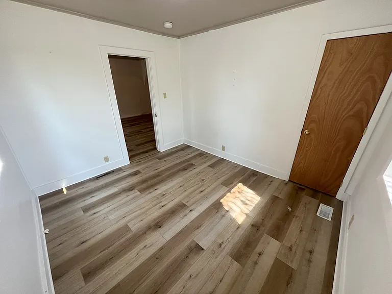 114 W Jefferson Ave — Photo 23