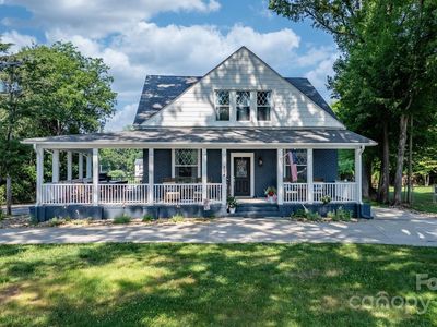704 N Main Ave, Newton, NC, 28658