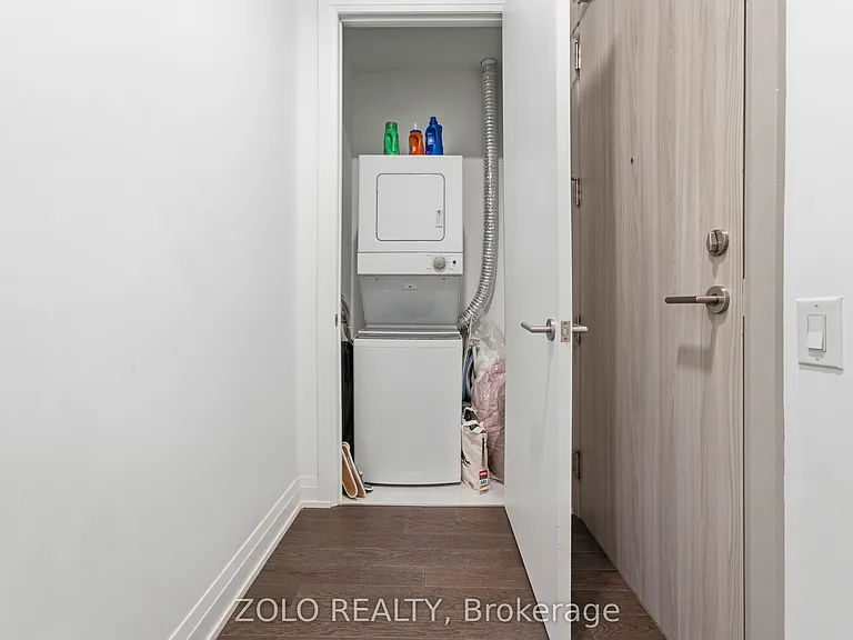75 Canterbury Pl #Penthouse 303 — Photo 17