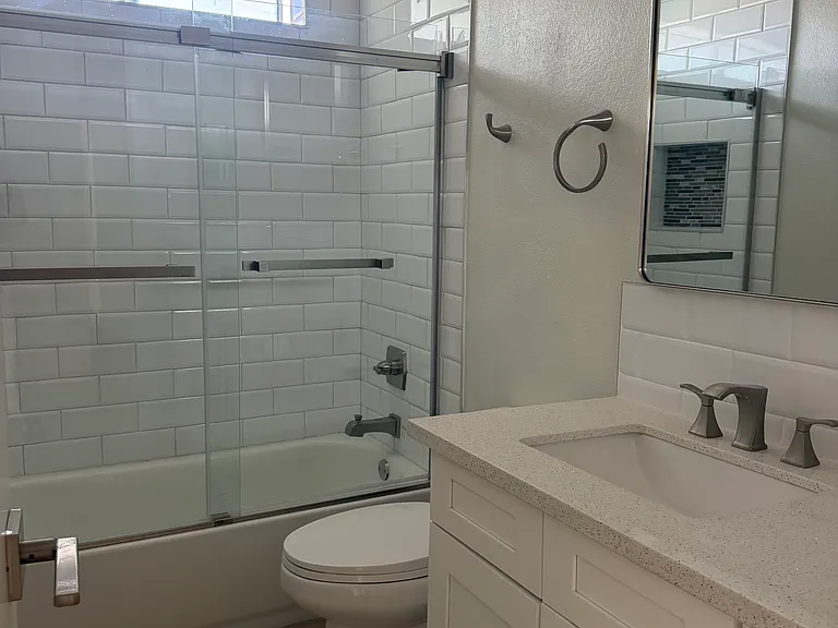 3145 S Davis Cir — Photo 6
