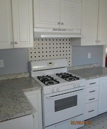 5th image of 506 W Washington St