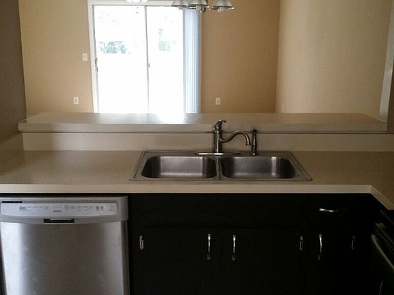 5th image of 3044 Hempstead Ave