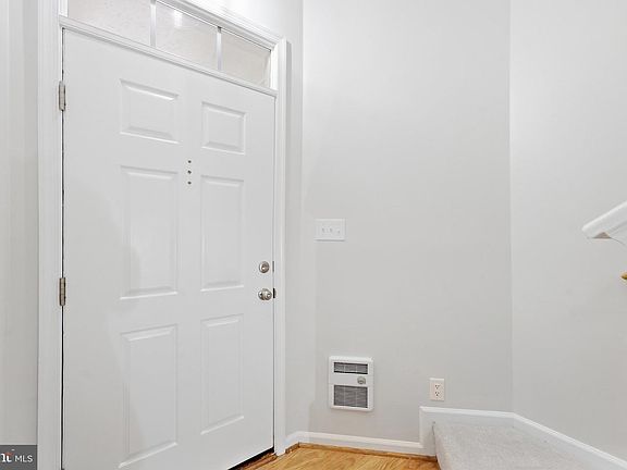 4th image of 254 Market St E #254B