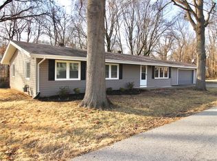 17 Dale Dr, Saint Charles, MO 63303