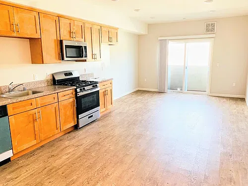 Floor plan 202